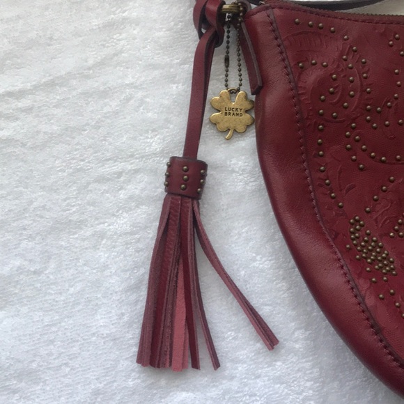 Lucky brand red studded cross body bag - Picture 3 of 6